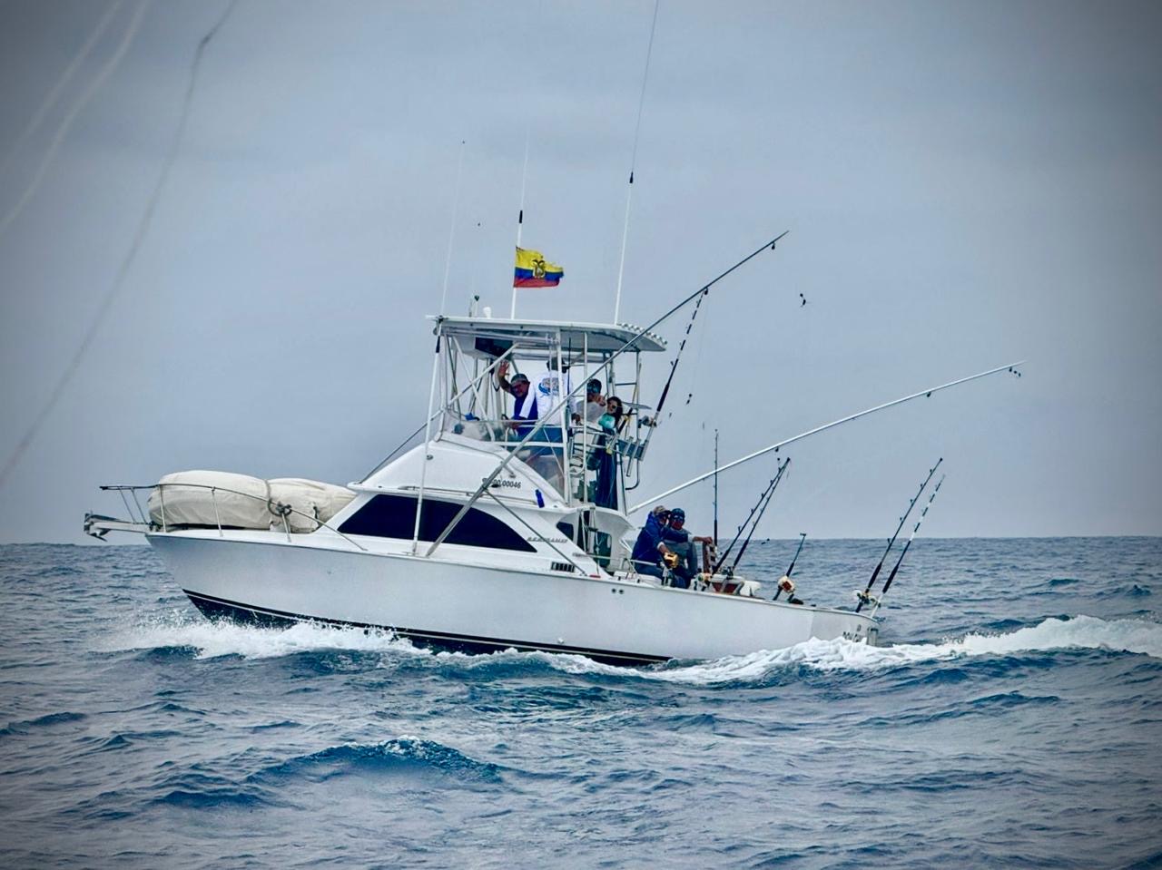 Sportfishing boat off Manta